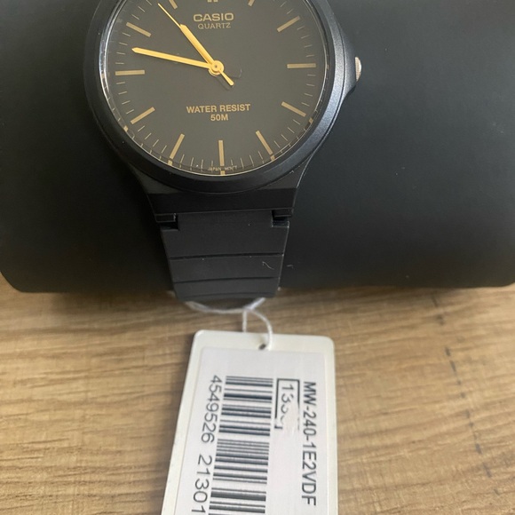 Casio Standard Analog Resin Strap Black Dial Quartz MW-240-1E2VDF Men's Watch - Picture 2 of 5